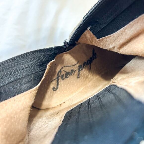 Free People James Chelsea Leather Boots Chunky Heel Cream Women’s Size 37 US 7 - Picture 12 of 12